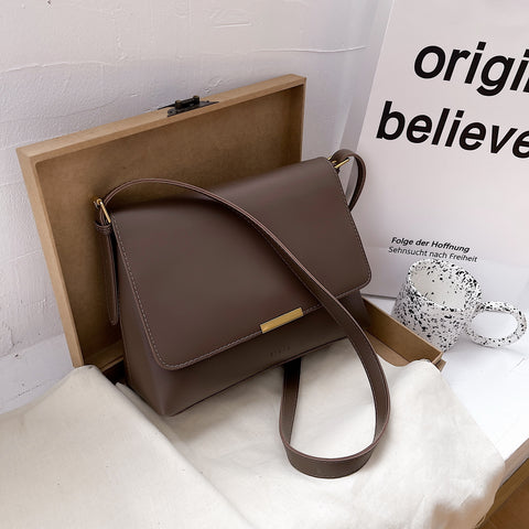 Circular hardware flap colourblock PU leather crossbody bag – Crowz